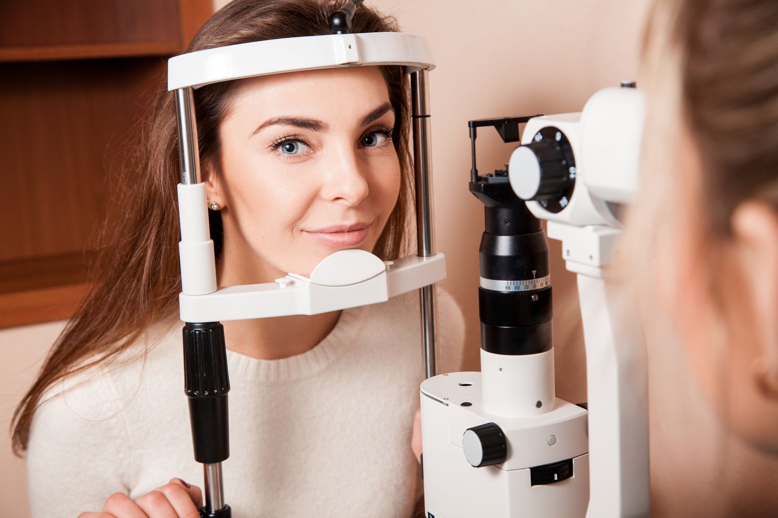 Eye Care Practice IT Support Patient during eye exam - IT support for optometry and ophthalmology practices